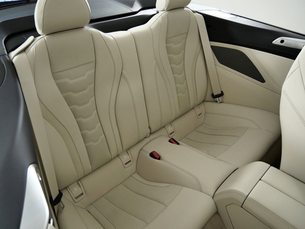 Thumbnail: 2026 BMW 8 Series - 27