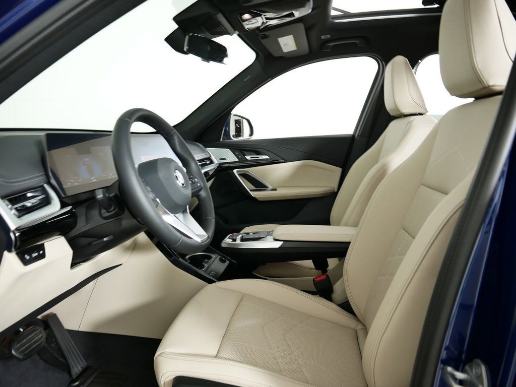 Thumbnail: 2025 BMW X1 - 31