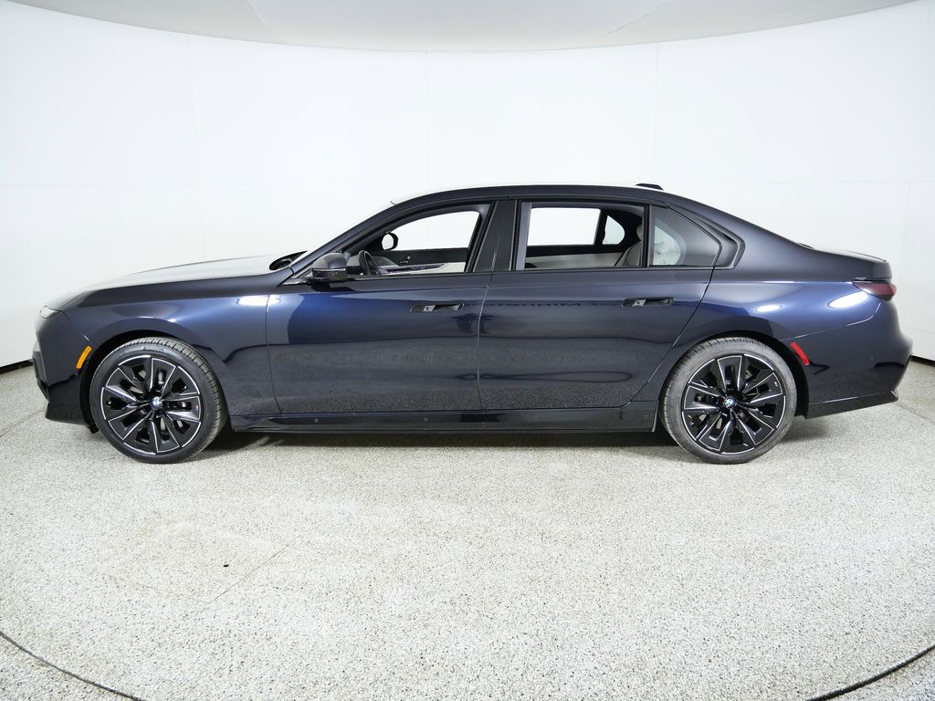 Thumbnail: 2023 BMW i7 - 16