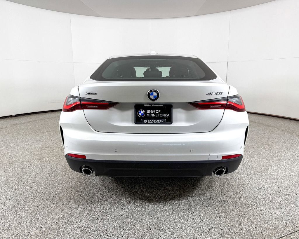 Thumbnail: 2025 BMW 4 Series - 14