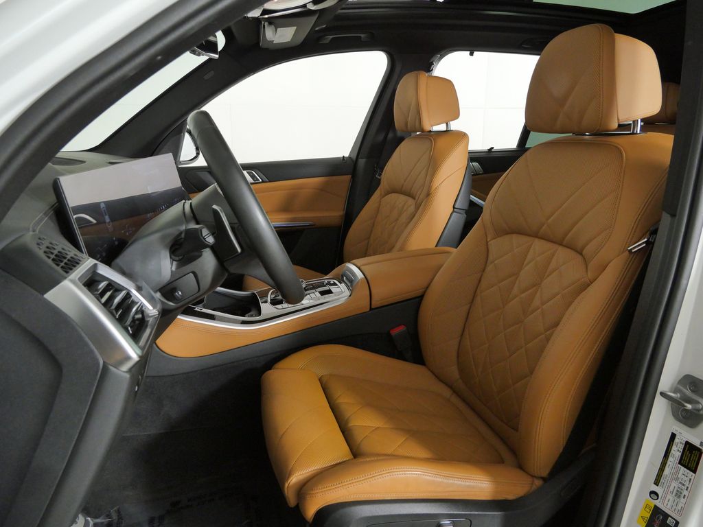 Thumbnail: 2025 BMW X5 - 41