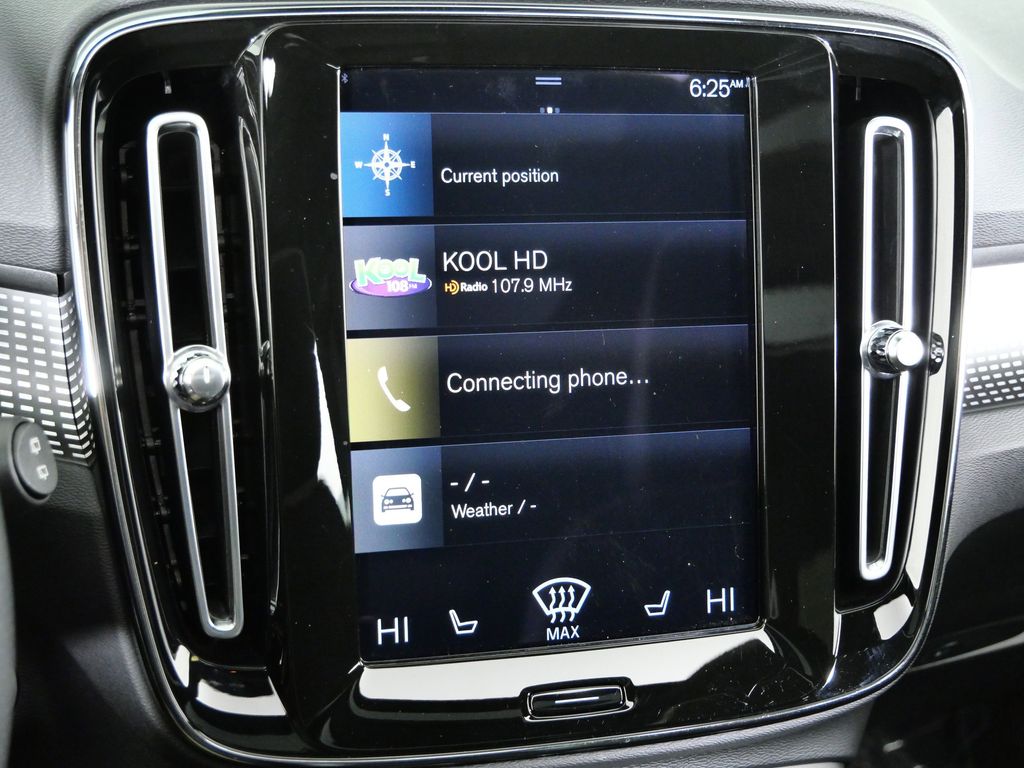 Thumbnail: 2021 Volvo XC40 - 43