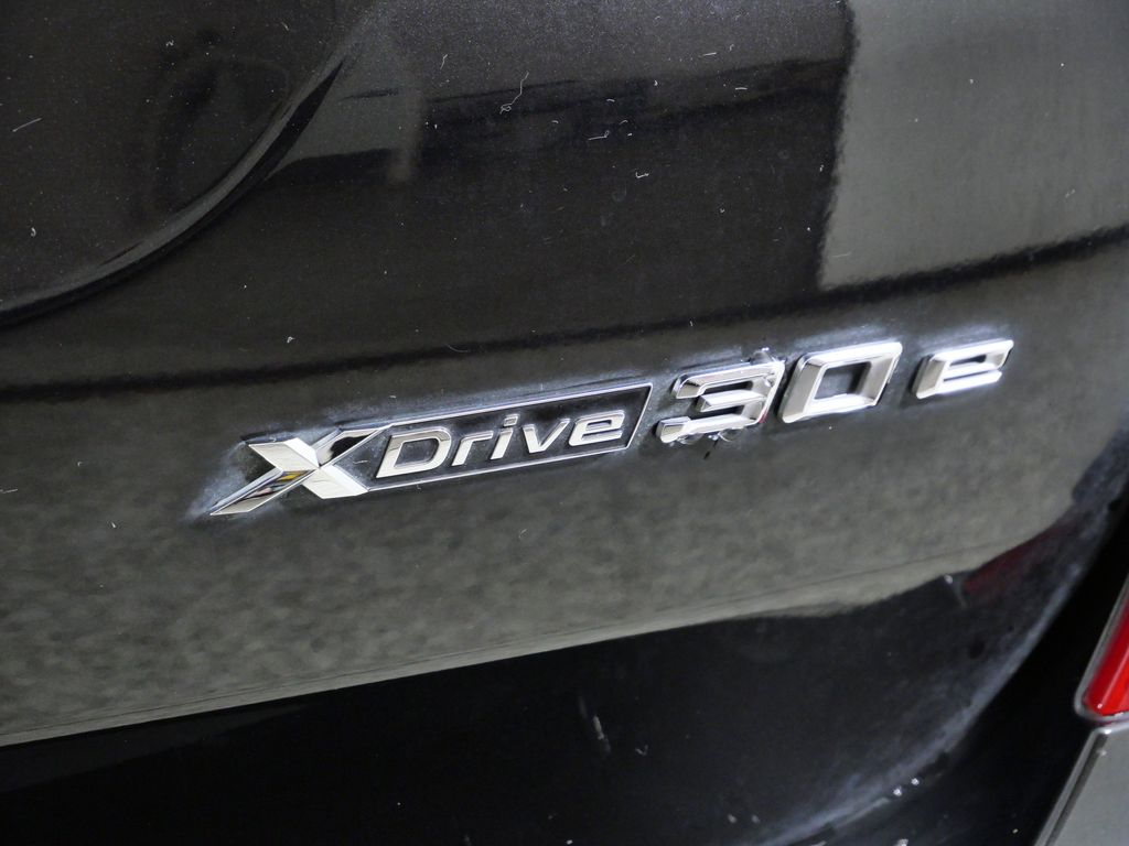 Thumbnail: 2021 BMW X3 - 13