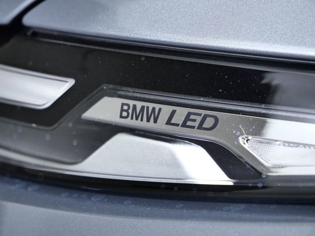 Thumbnail: 2026 BMW X7 - 6