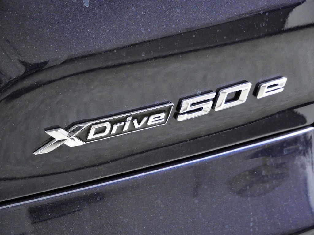 Thumbnail: 2026 BMW X5 - 12