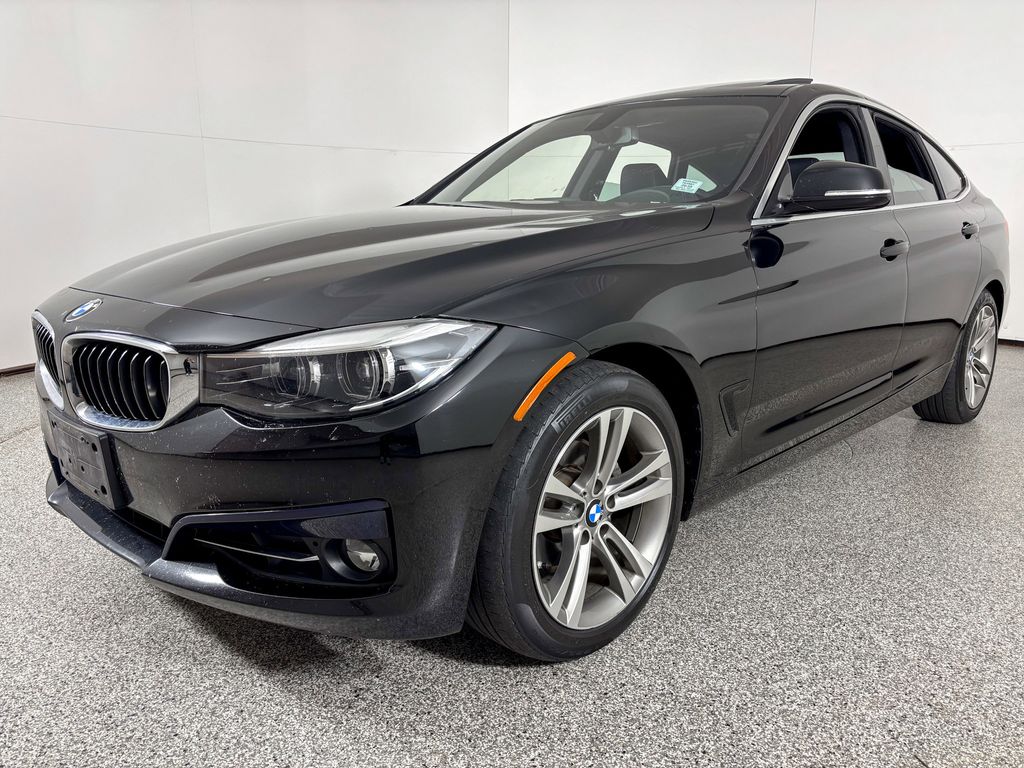Thumbnail: 2018 BMW 3 Series - 5