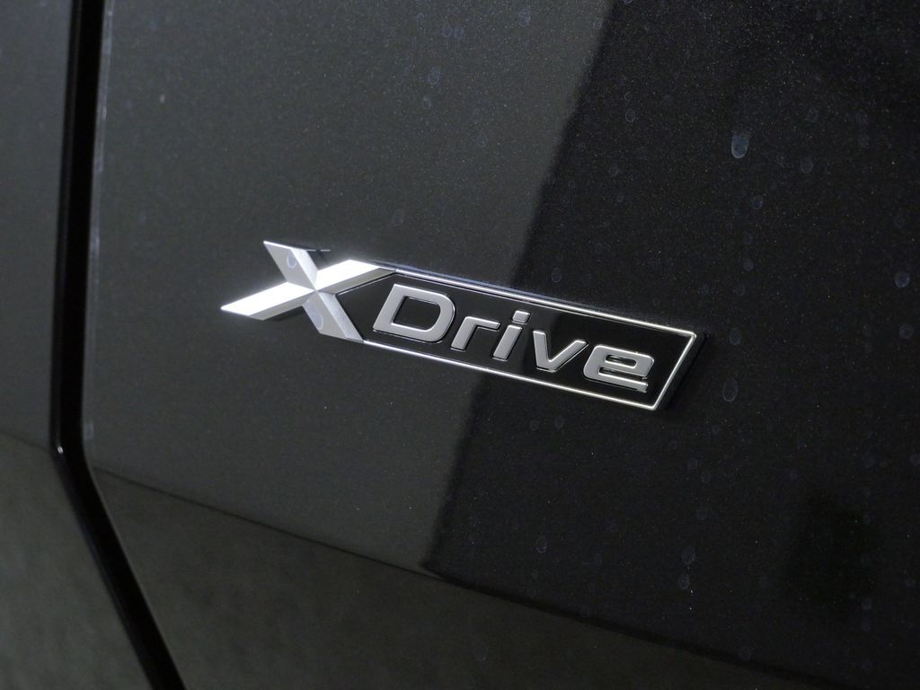 Thumbnail: 2026 BMW X3 - 13