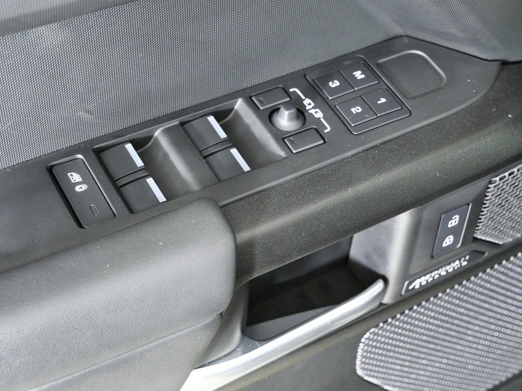 Thumbnail: 2024 Land Rover Defender - 36