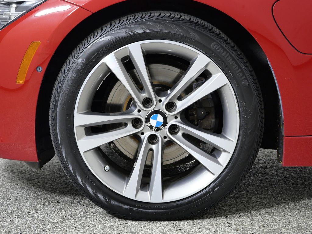 Thumbnail: 2017 BMW 3 Series - 18