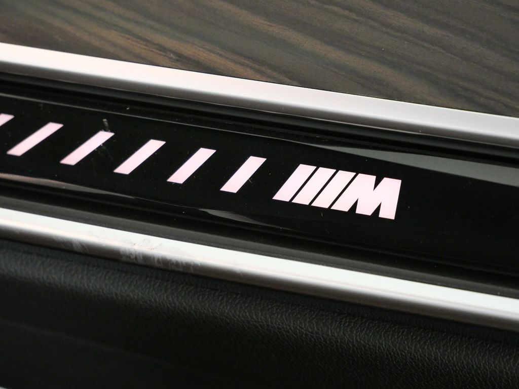 Thumbnail: 2026 BMW X7 - 24