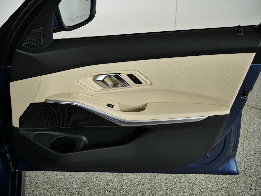 Thumbnail: 2026 BMW 3 Series - 19