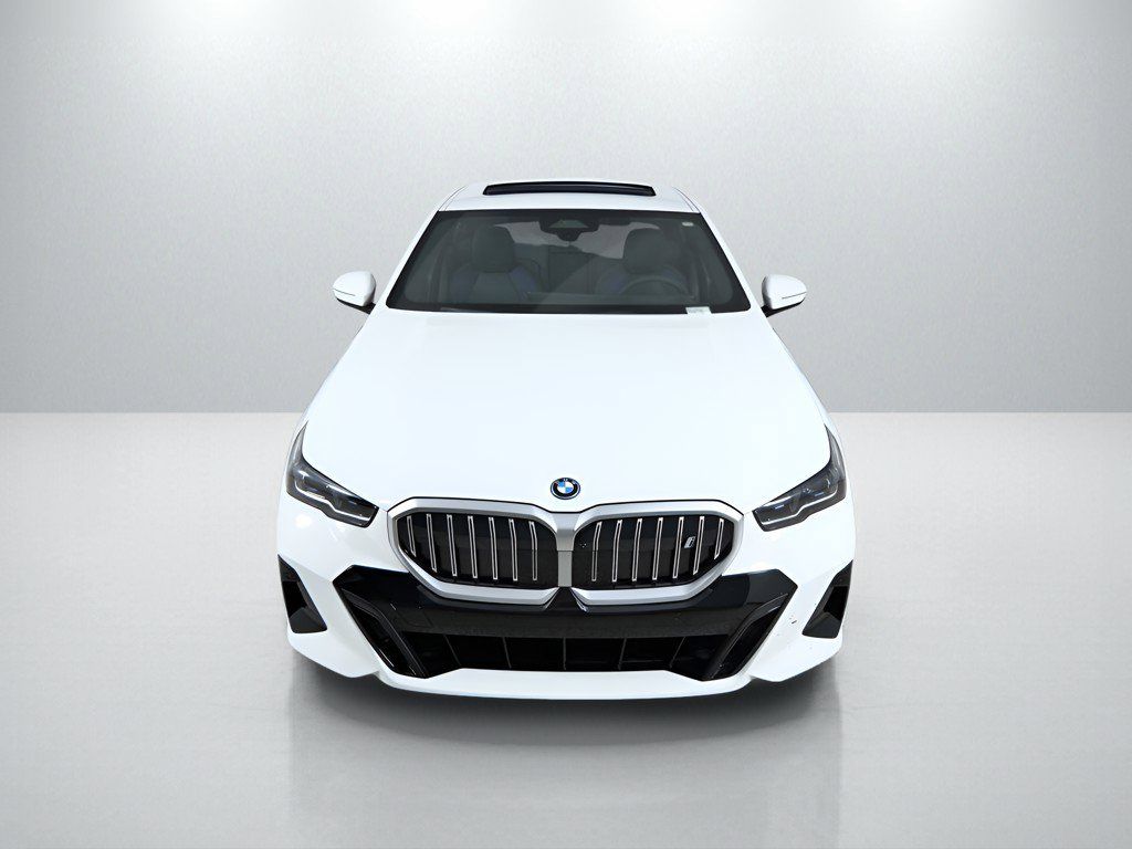 Thumbnail: 2026 BMW i5 - 17