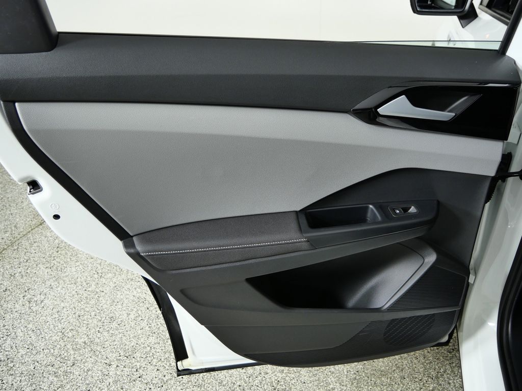 Thumbnail: 2024 Volkswagen Taos - 27