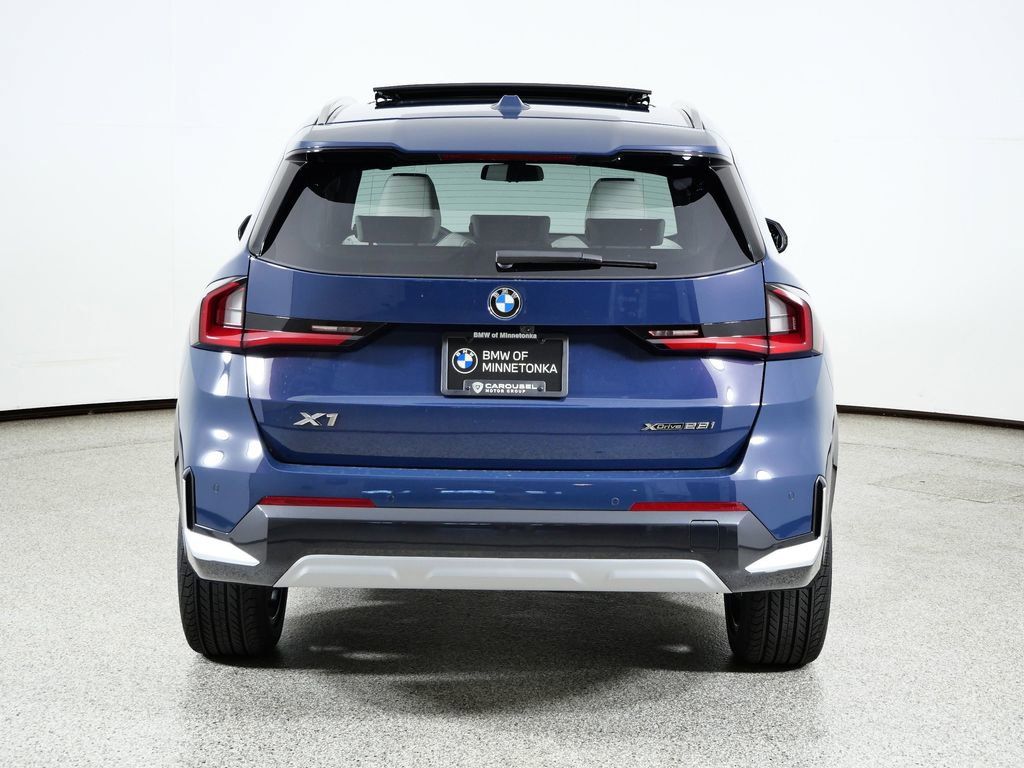 Thumbnail: 2026 BMW X1 - 12