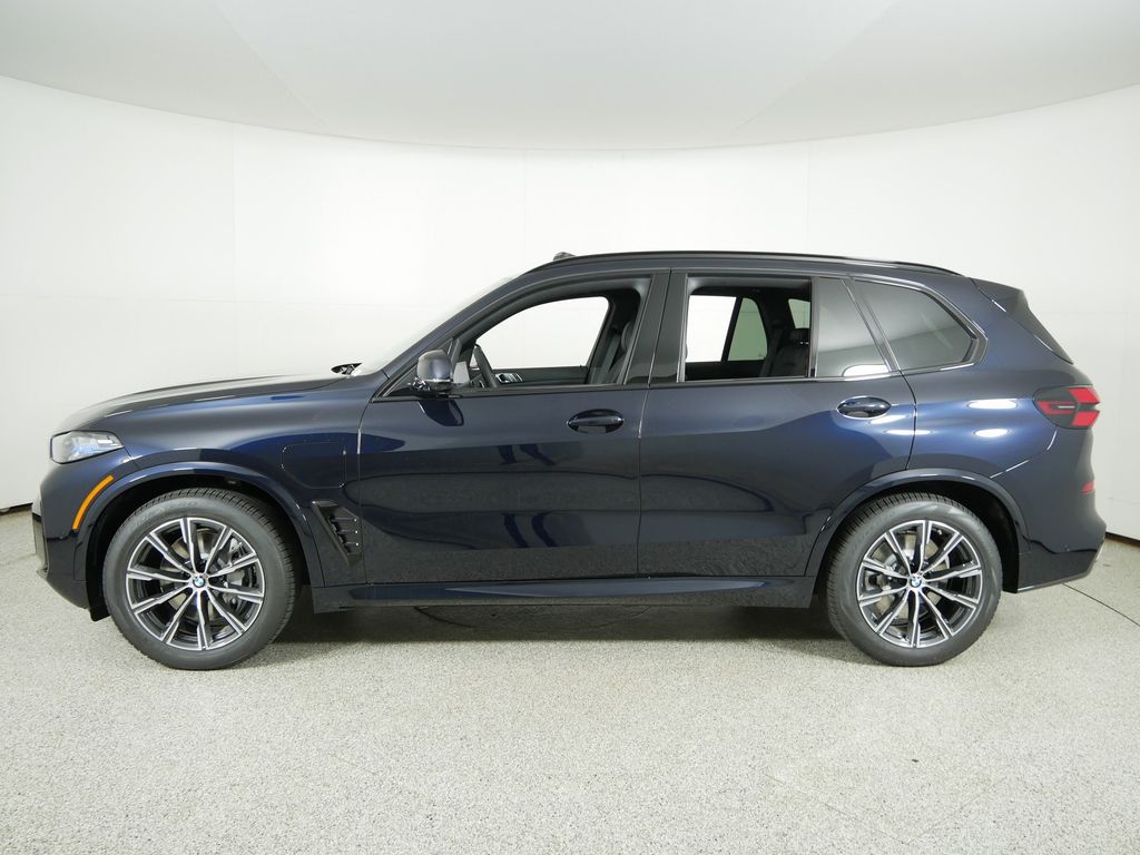 Thumbnail: 2026 BMW X5 - 14
