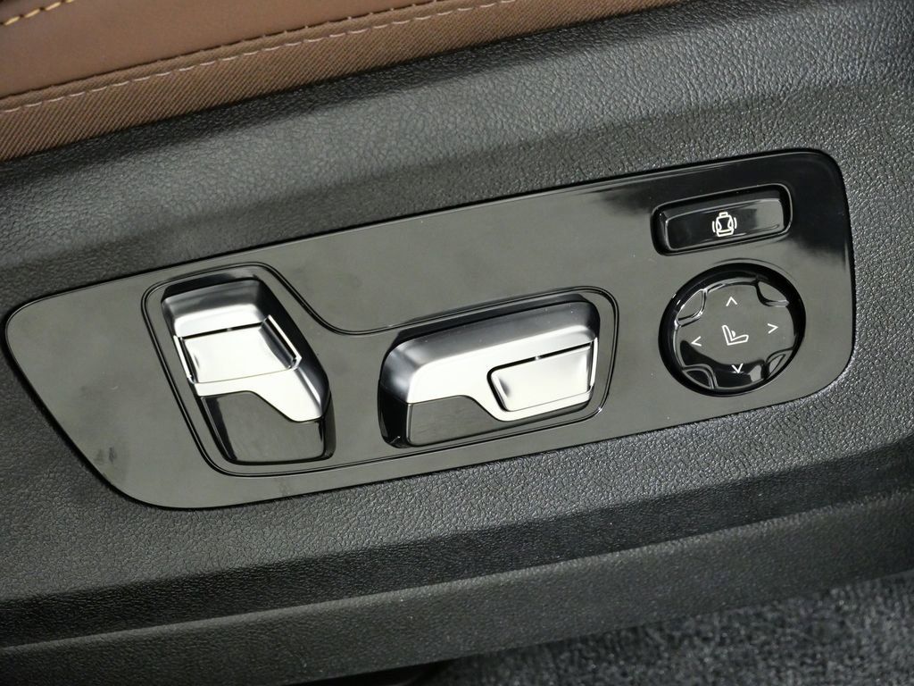 Thumbnail: 2026 BMW X5 - 24