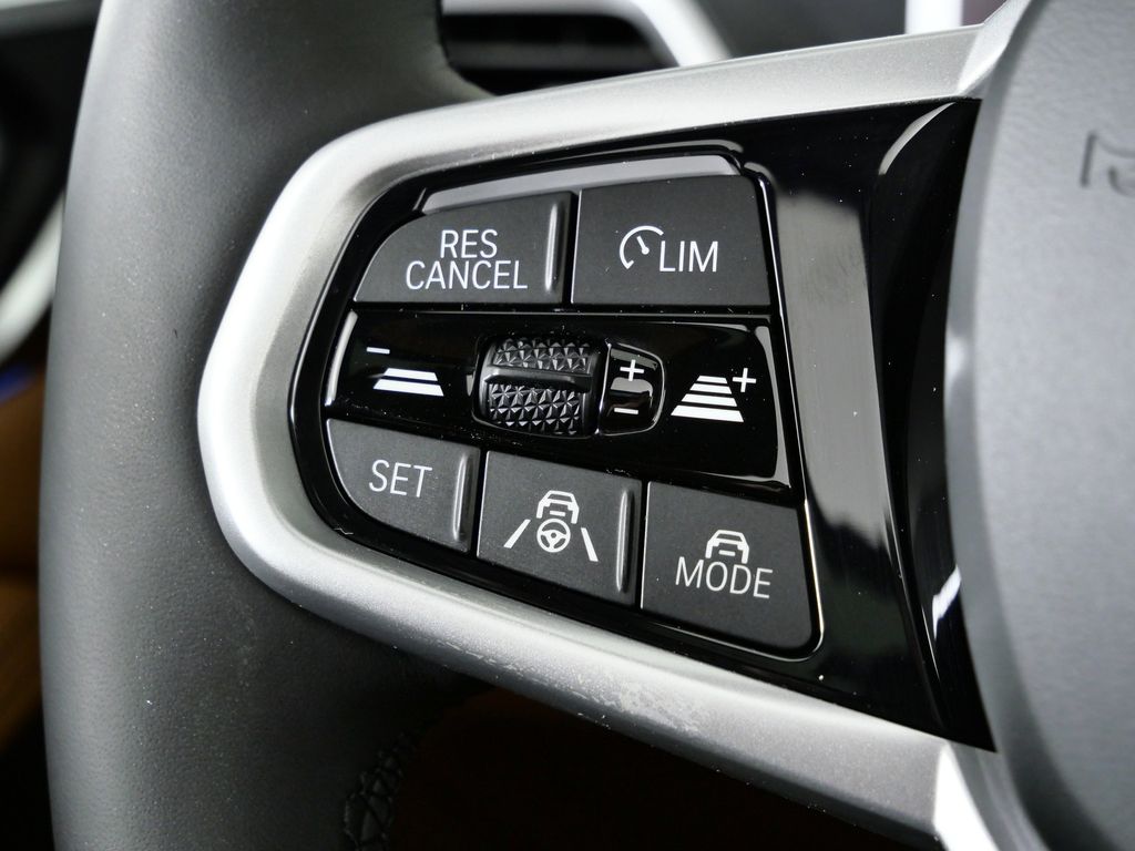 Thumbnail: 2026 BMW i4 - 40