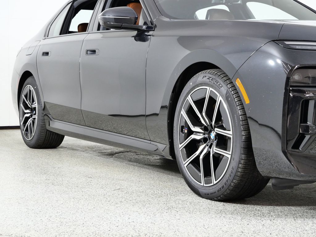 Thumbnail: 2026 BMW 7 Series - 6