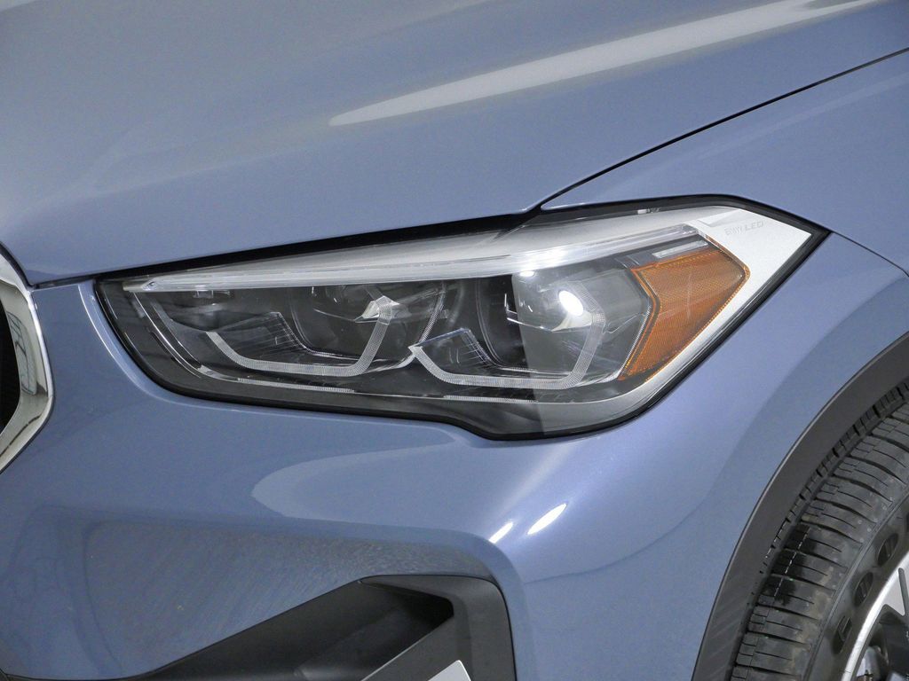 Thumbnail: 2021 BMW X1 - 3