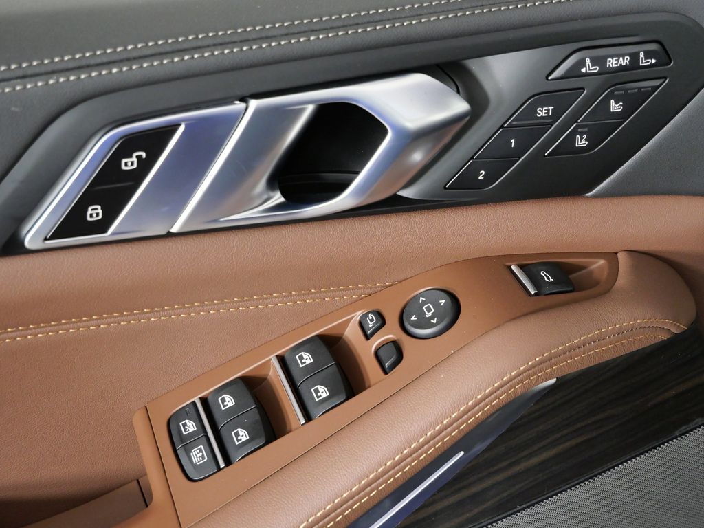 Thumbnail: 2026 BMW X7 - 37