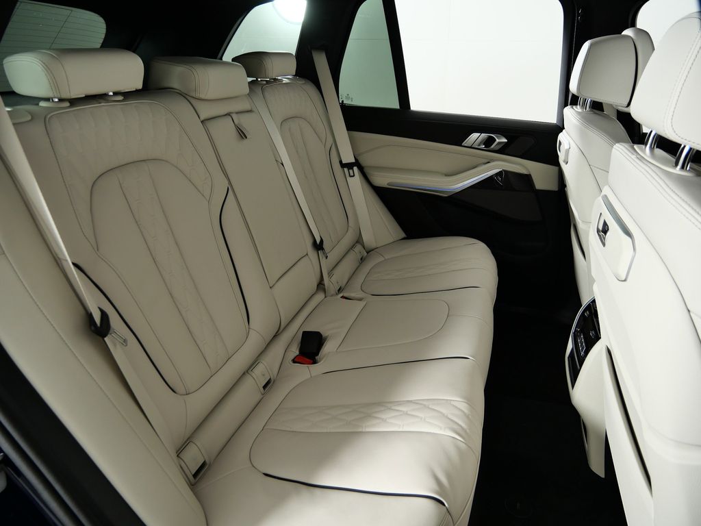 Thumbnail: 2026 BMW X5 - 27