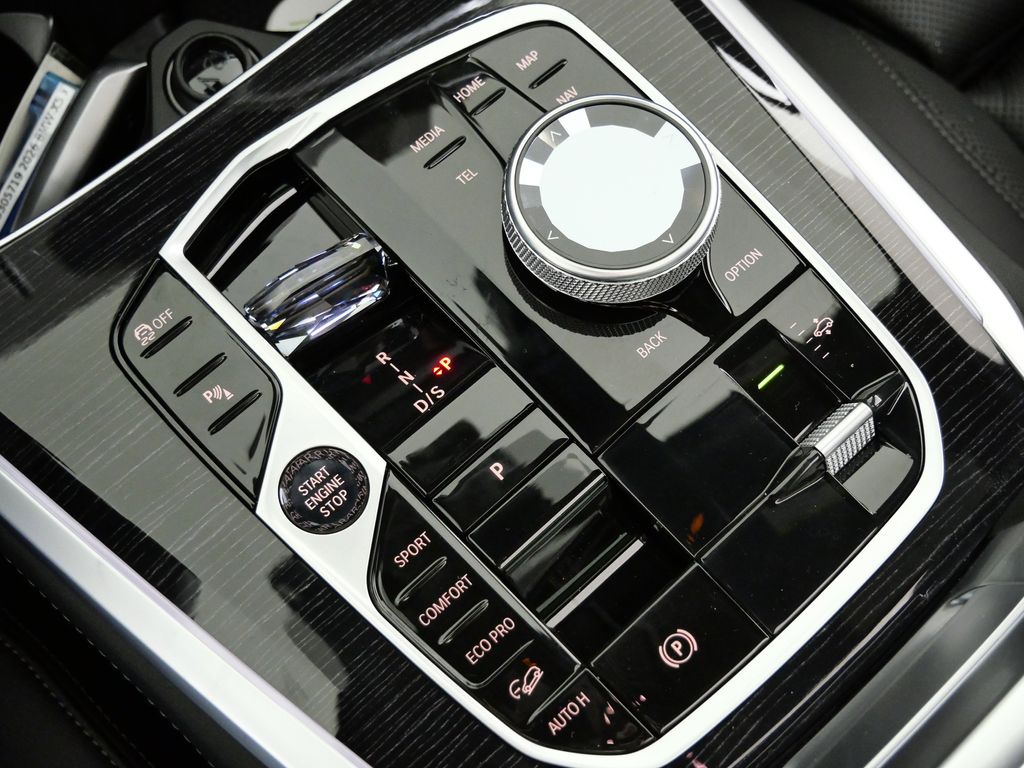 Thumbnail: 2026 BMW X5 - 50