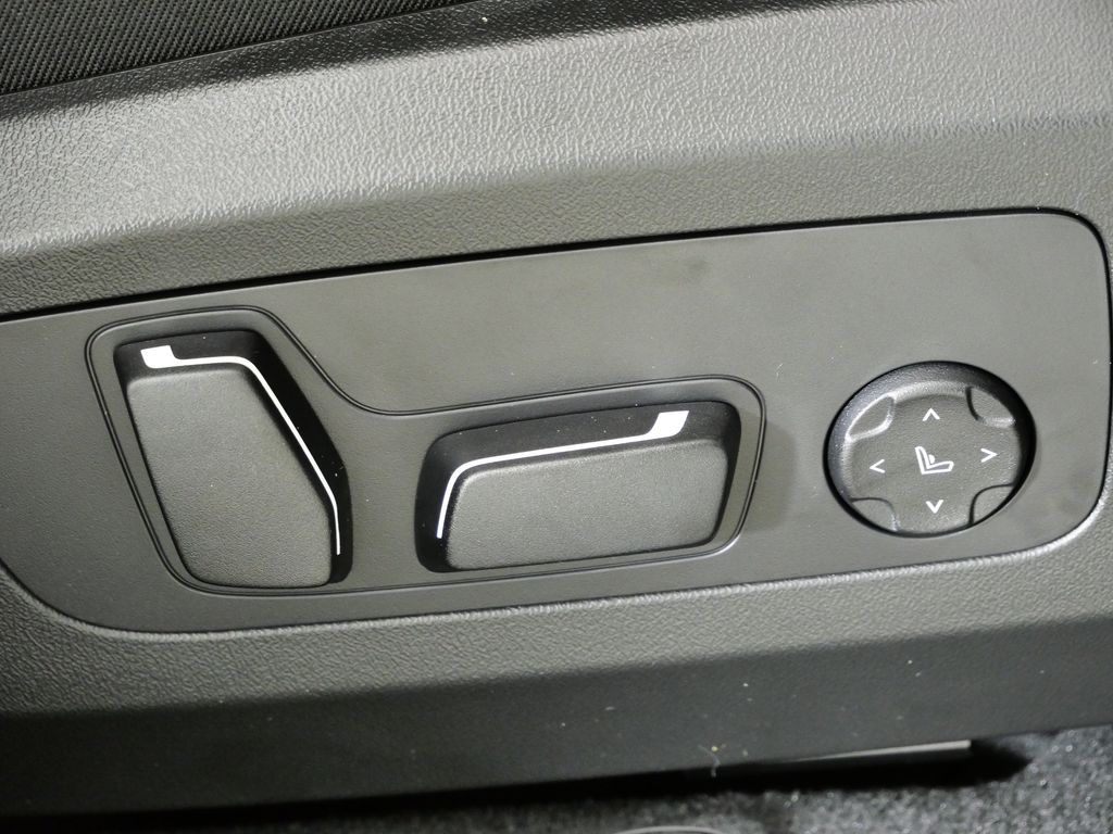 Thumbnail: 2026 BMW X3 - 23