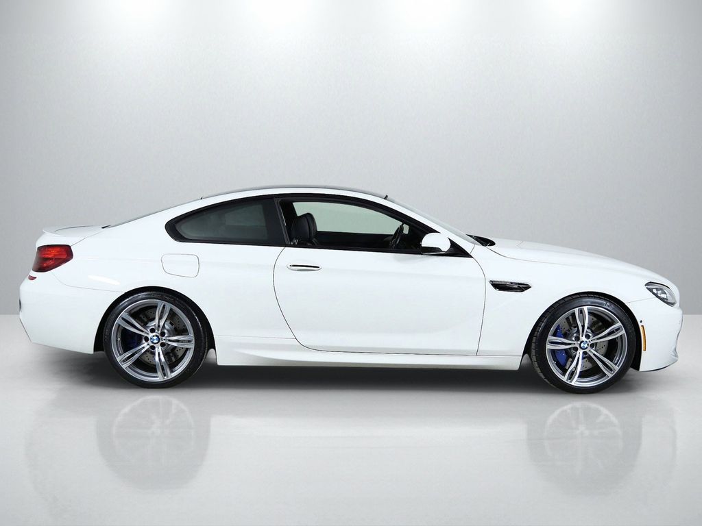Thumbnail: 2015 BMW M6 - 9