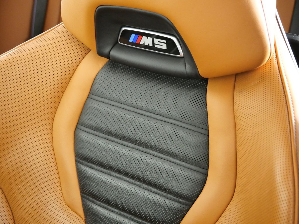 Thumbnail: 2019 BMW M5 - 39