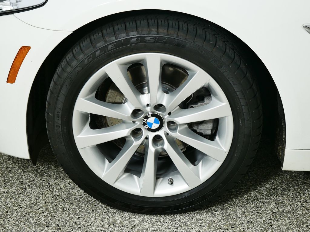 Thumbnail: 2013 BMW 5 Series - 19