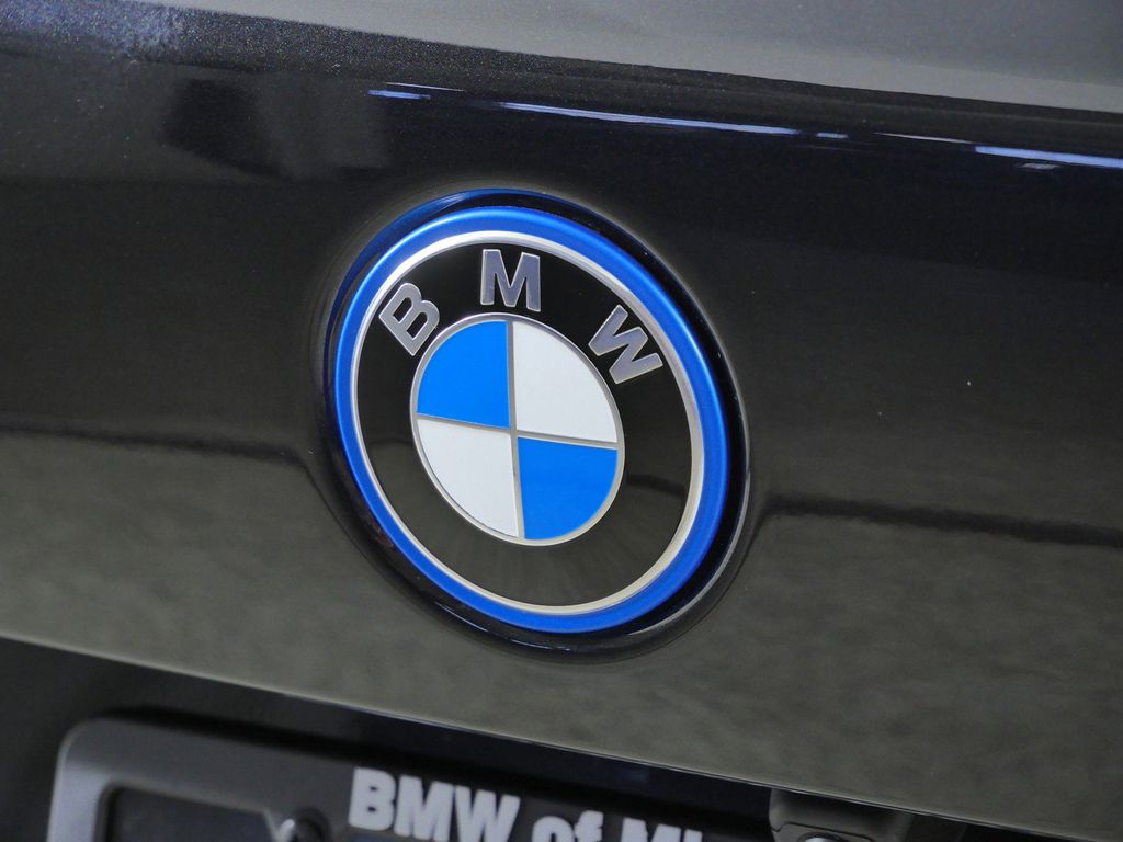 Thumbnail: 2026 BMW X5 - 11