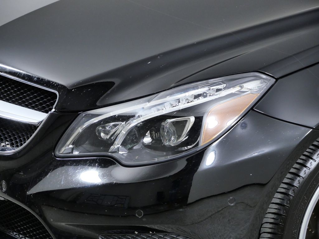 Thumbnail: 2014 Mercedes-Benz E-Class - 4