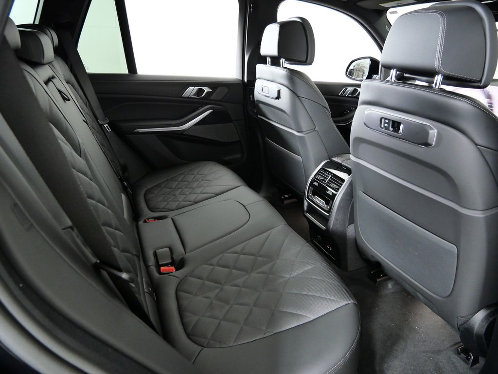 Thumbnail: 2026 BMW X5 - 26