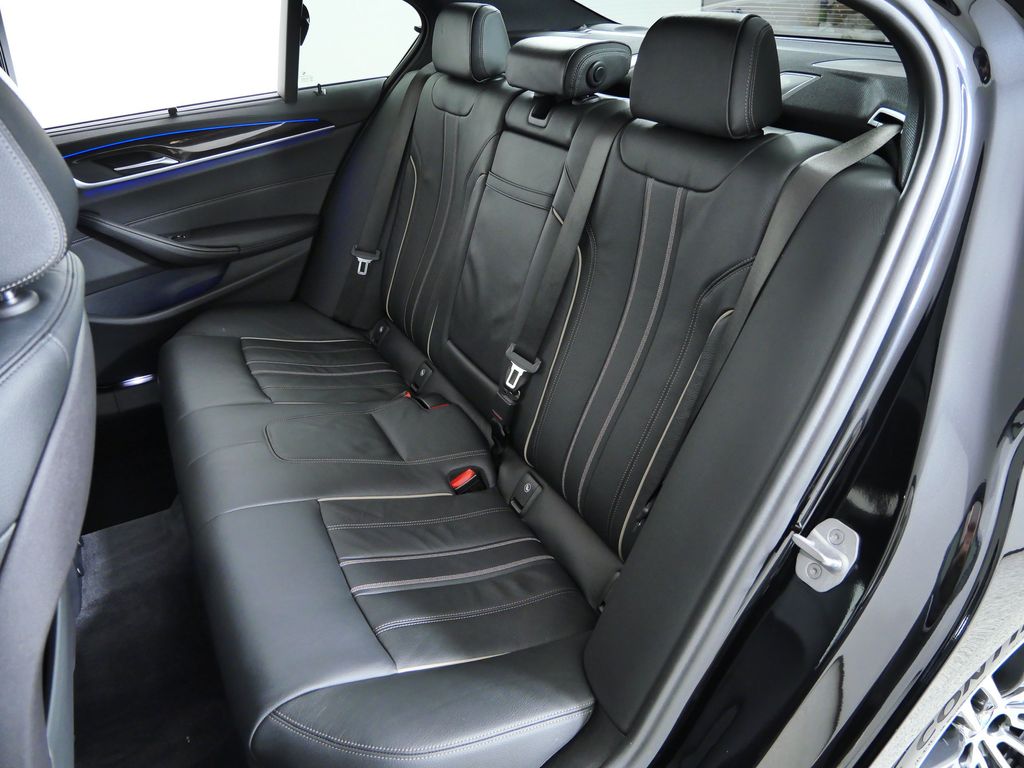 Thumbnail: 2017 BMW 5 Series - 27