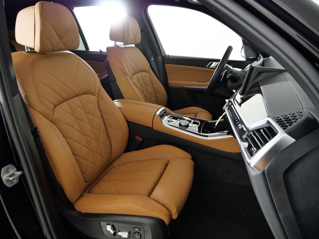 Thumbnail: 2026 BMW X5 - 21