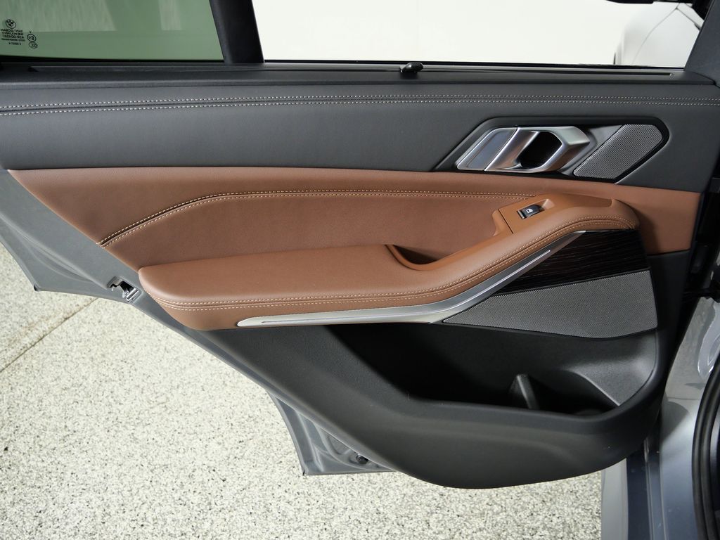 Thumbnail: 2026 BMW X5 - 31