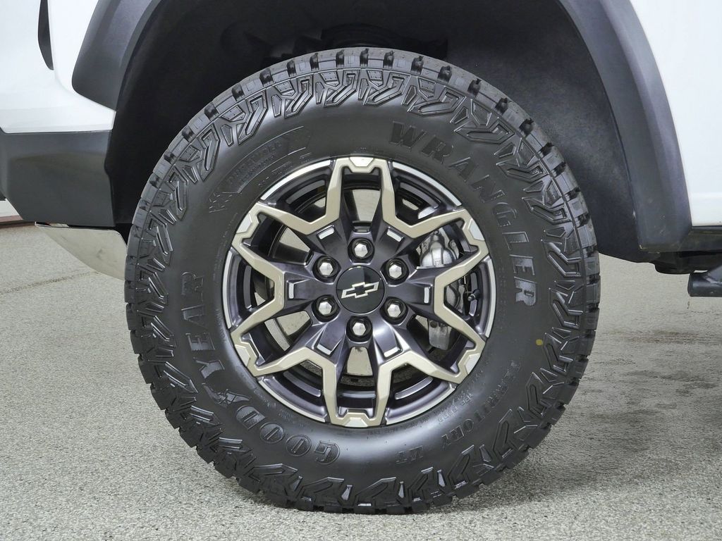 Thumbnail: 2025 Chevrolet Colorado - 17