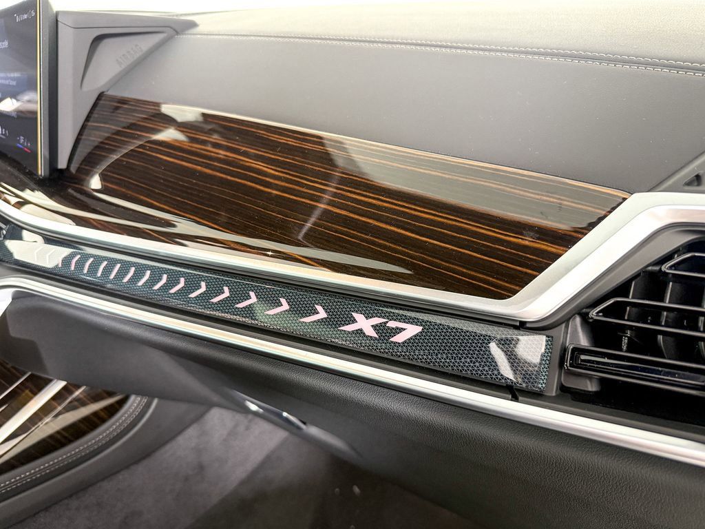 Thumbnail: 2026 BMW X7 - 26