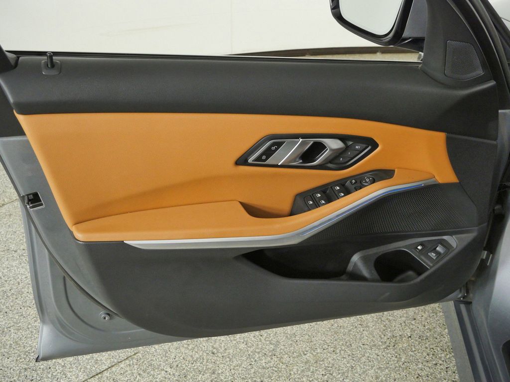 Thumbnail: 2023 BMW 3 Series - 32