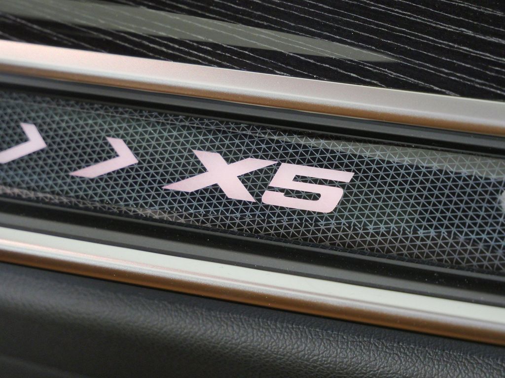 Thumbnail: 2026 BMW X5 - 24