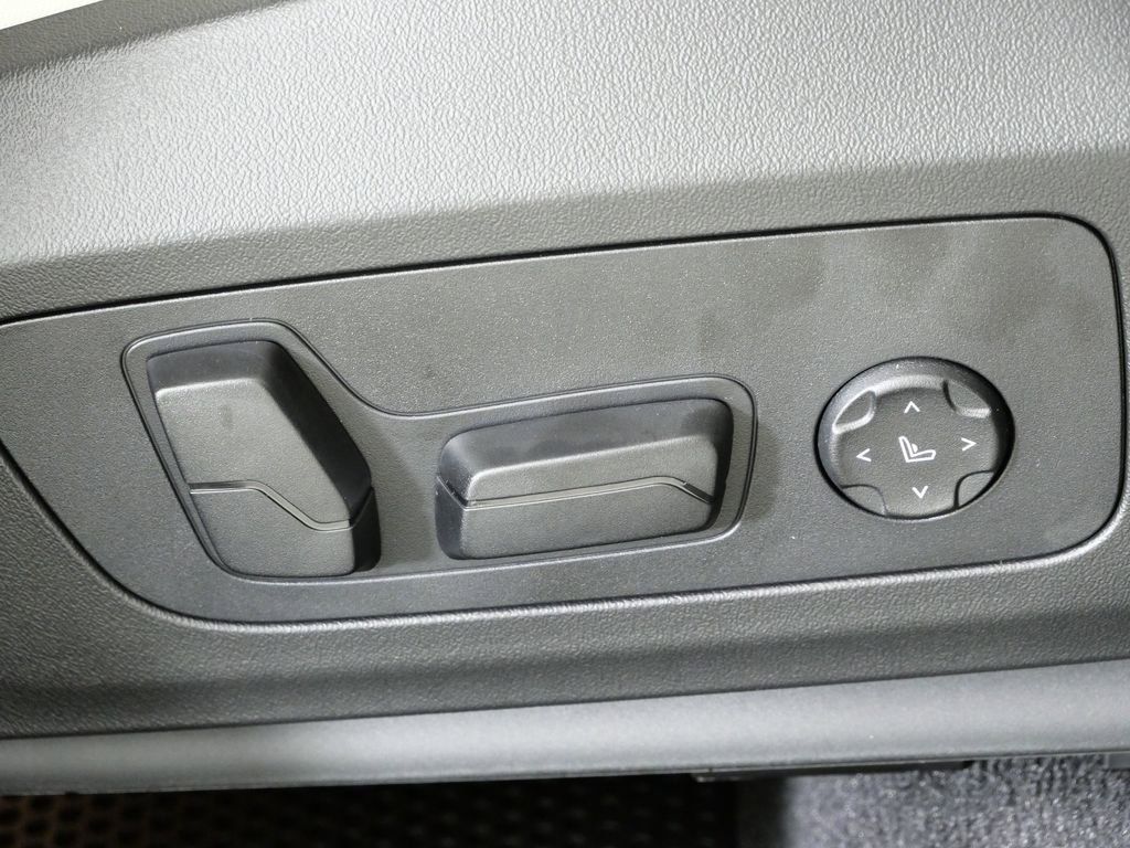 Thumbnail: 2026 BMW X1 - 24