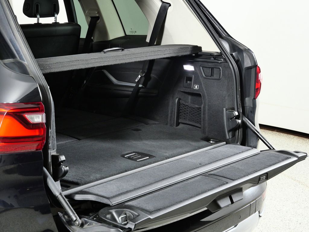 Thumbnail: 2020 BMW X7 - 29