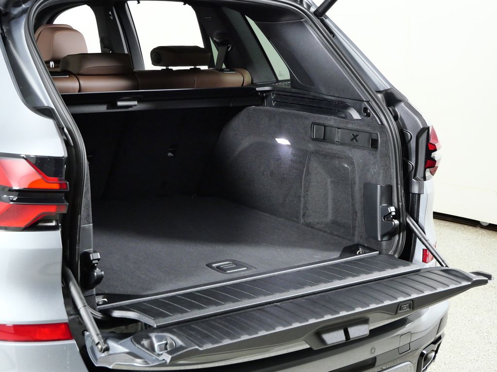 Thumbnail: 2026 BMW X5 - 29