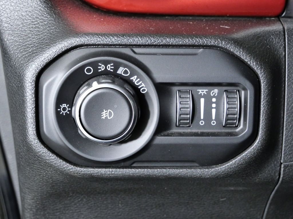 Thumbnail: 2018 Jeep Wrangler - 40