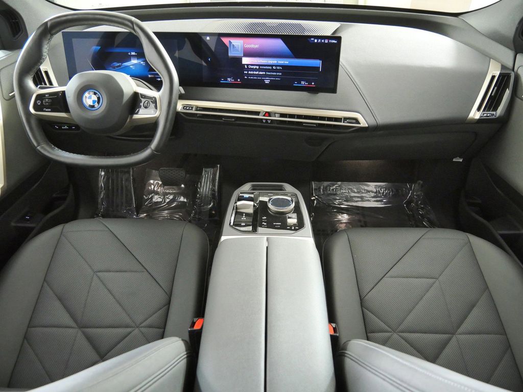 Thumbnail: 2023 BMW iX - 6
