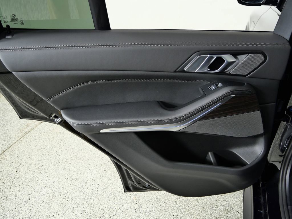 Thumbnail: 2026 BMW X5 - 33