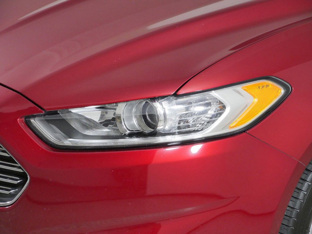 Thumbnail: 2013 Ford Fusion - 4