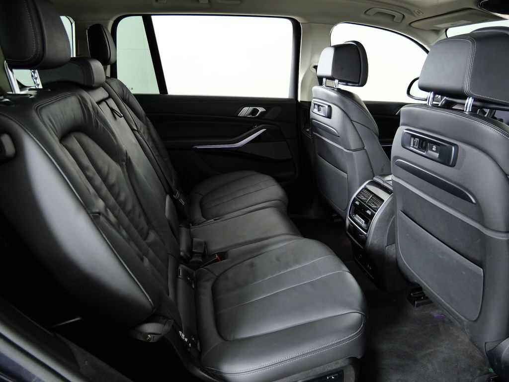 Thumbnail: 2019 BMW X7 - 26