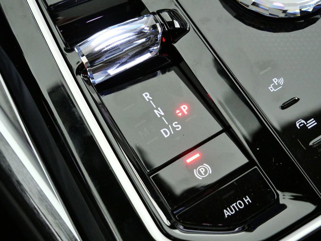 Thumbnail: 2025 BMW 7 Series - 46