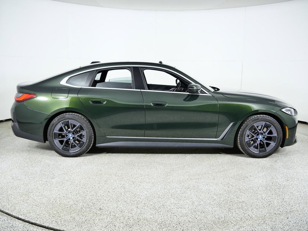 Thumbnail: 2023 BMW i4 - 9